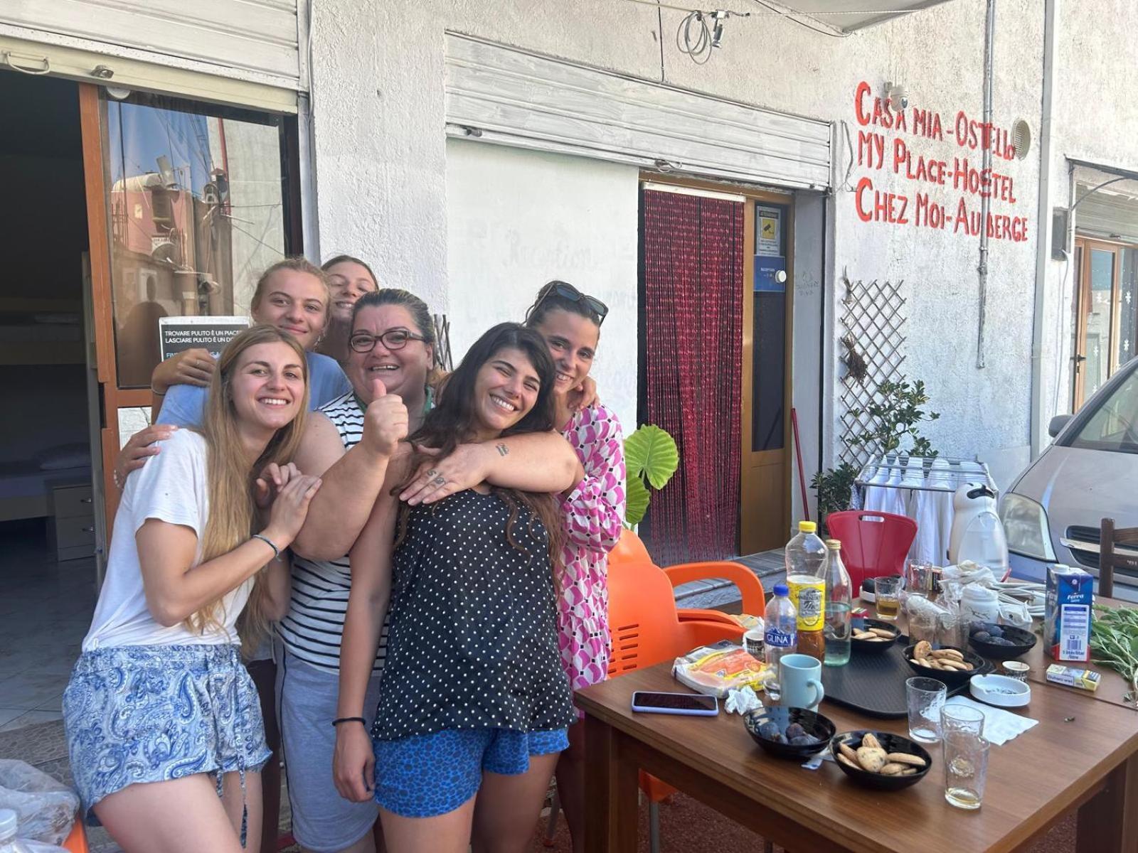 Casa Mia Hostel วญอเรอ ภายนอก รูปภาพ